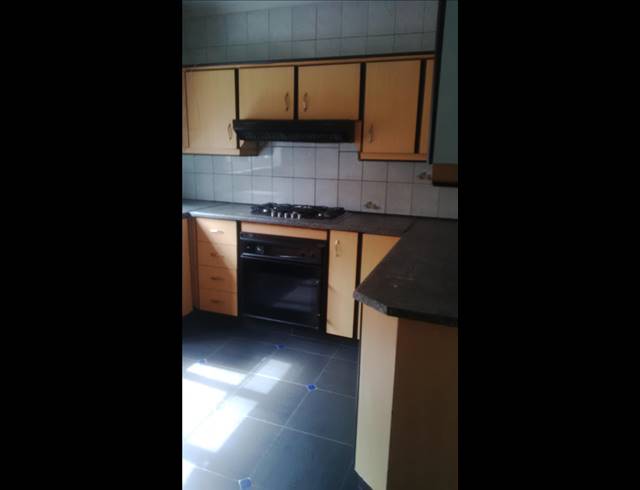 2.5 BEDROOM HOUSE RENTED IN WESTCLIFF